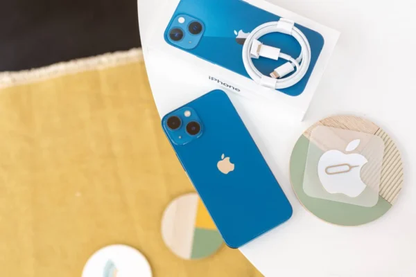 iPhone 13 mini Original Used Cell Phone 128GB 256GB 512GB ROM A15 IOS 5G Face ID 5.4 inch OLED Screen NFC 12MP Unlocked